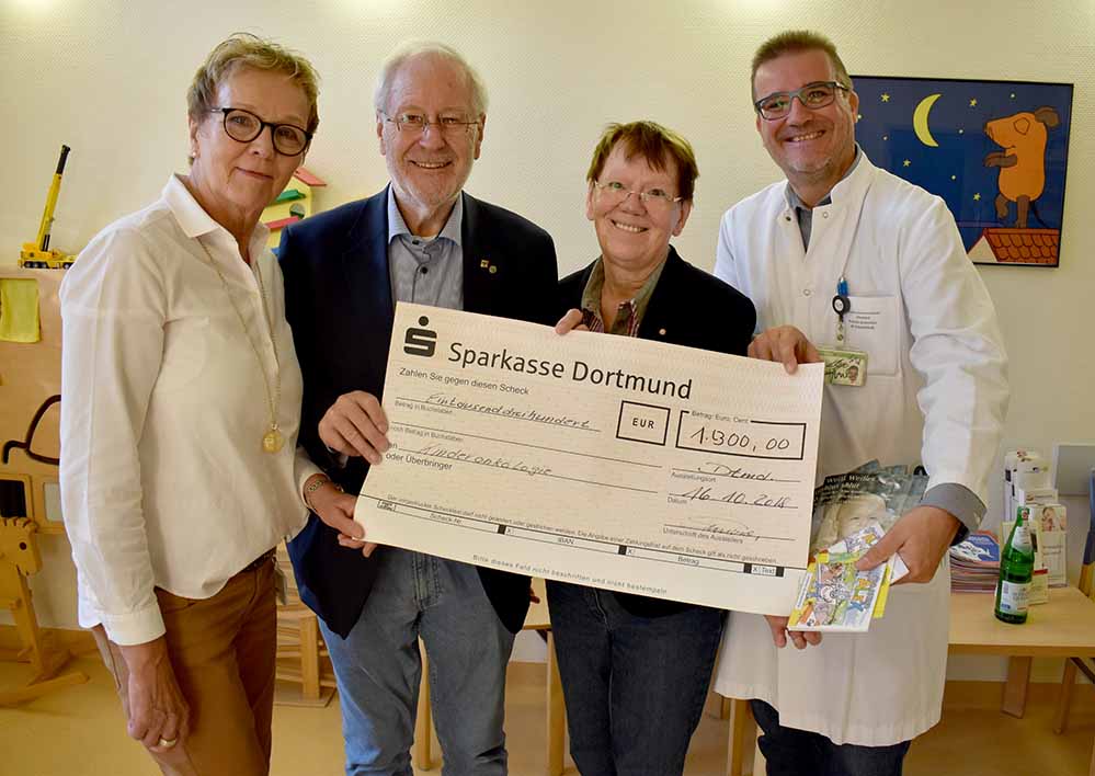 Geschenk zum 77. Geburtstag geht an Kinderklinik - Stark für die Schwachen: Klaus-Dieter Skubich spendet 1.300 Euro an die Kinderonkologie