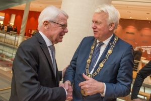 BVB-Präsident Reinhard Rauball im Gespräch mit OB Ullrich Sierau.