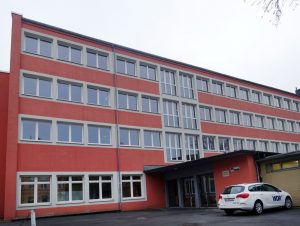 Die Gertrud-Bäumer-Realschule befindet sich im Hafenquartier der Nordstadt. 