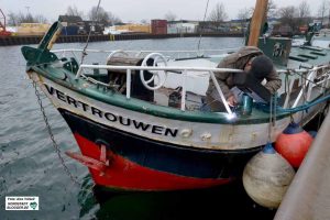 ZWAR-Segelgruppe Der Umbau und der Betrieb des Segelschiffs „Vertrouwen“ (Vertrauen) ist eines der größten ZWAR-Projekte. Mittlerweile ist daraus ein Verein entstanden. Archivfoto: Alex Völkel