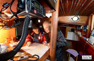 ZWAR-Segelgruppe Der Umbau und der Betrieb des Segelschiffs „Vertrouwen“ (Vertrauen) ist eines der größten ZWAR-Projekte. Mittlerweile ist daraus ein Verein entstanden. Archivfoto: Alex Völkel