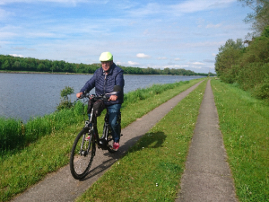 Benefizradeltour 2017 für Auszeit für die Seele mit Tourenleiter Hans Boege. Foto: Verein Auszeit f.d. Seele.