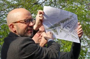 Stellte die Pläne vor: Jon Brendel vom Frankfurter Architektur- unbd Planungsbüro „raumwerk“