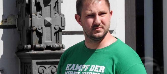 Parteifunktionär Alexander Deptolla ist Organisator des „Kampf der Nibelungen“. Foto: Alex Völkel