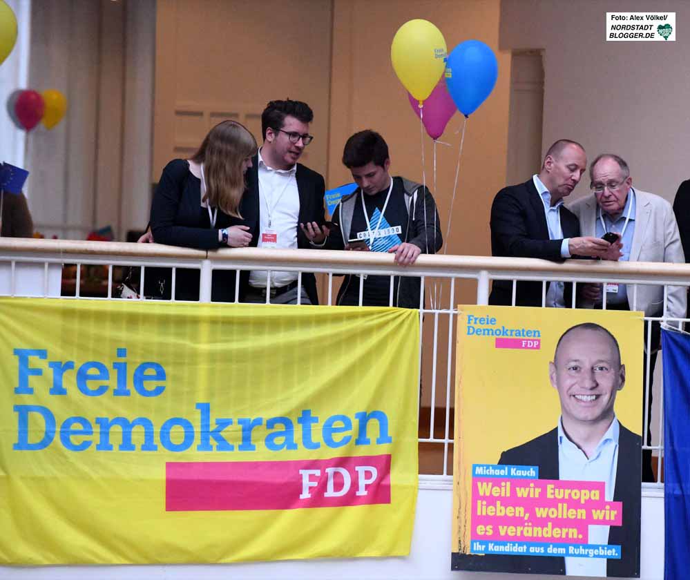 Wenig Feierlaune gab es bei der FDP - Michael Kauch verpasste den Einzug ins EU-Parlament.
