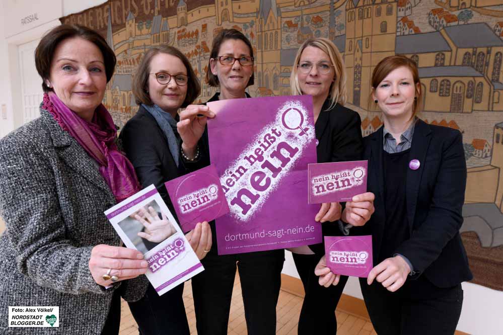 Ulrike Breil, Martina Breuer, Birgit Jörder, Claudia Ebbers und Franca Zibororowius stellten die Kampagne vor.
