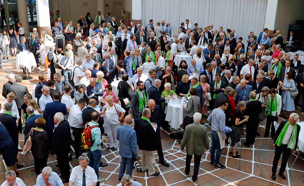 Bürgerhalle bei der Begrüßung im Rathaus_gsk
