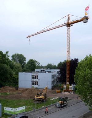 Die Bauarbeiten am Rande des Hoeschparks laufen auf Hochtouren. Fotos (3): Susanne Schulte