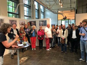 Depot-Vorstand Heide Kemper begrüßte die Gäste im Rahmen der Reihe „Depot stellt vor“. Foto: Alex Völkel