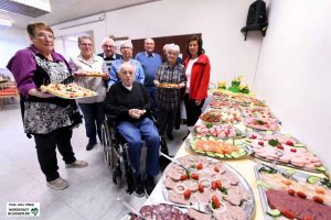 Das Frühstücksbüffet ist eine beliebte Veranstaltung und stets stark besucht. Fotos: Alex Völkel