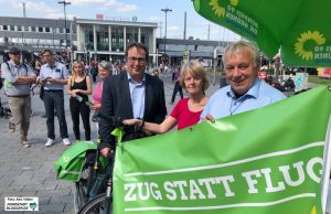 Oliver Krischer, Ingrid Reuter und Mario Krüger fordern ein Umdenken in der Verkehrspolitik. Archivbild: Alex Völkel