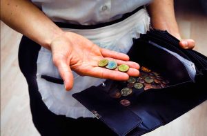Chefin übers eigene Portemonnaie: Kellnerinnen und Köche entscheiden selbst, was mit dem Trinkgeld passiert – nicht aber der Chef. Foto: NGG