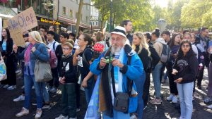 Der Dortmunder Künstler Leo Lebendig war mit dabei. Foto: Claus Stille