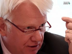 Dortmunds OB Ullrich Sierau rechnet vor, welche Lasten den Kommunen aufgebürdet wurden.