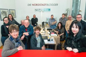 Gruppenfoto der Nordstadtblogger bei der Feier zum fünfjährigen Bestehen des Projekts.