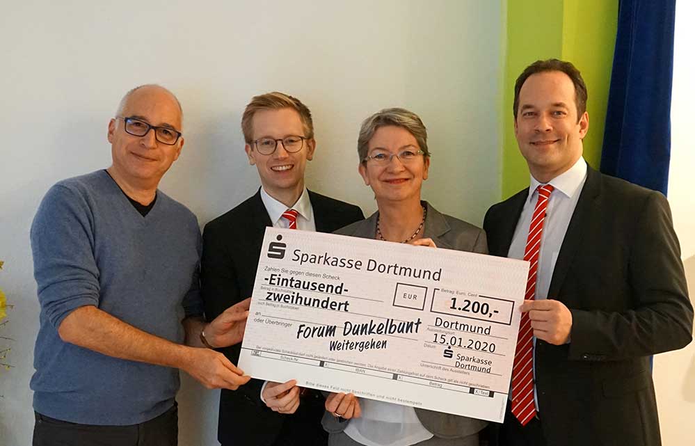 Forum-Dunkelbunt-Dortmund_Spende-Sparkasse-Januar-2020