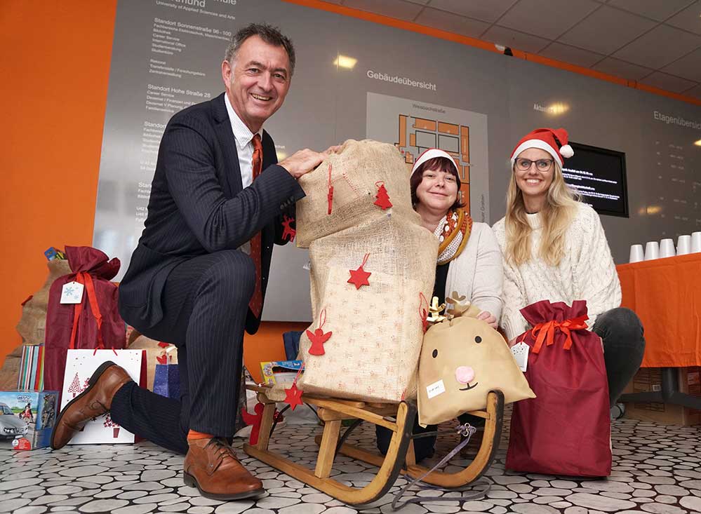 Geschenkeschlitten-mit-Kanzler-Jochen-Drescher
