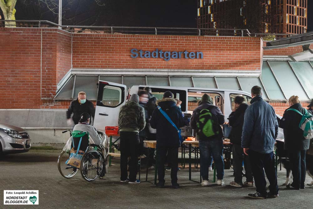 Obdachlosenhilfe In Zeiten Von Corona Ein Freitagabend Mit Den Ehrenamtlichen Vom Warmebus In Dortmund Nordstadtblogger