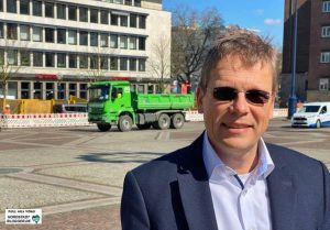 CDU-Baudezernent Arnulf Rybicki hat nicht nur sprichwörtlich viele Baustellen. Foto: Alex Völkel