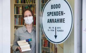 Das Team des bodo-Buchladens freut sich über Buchspenden. Fotos: bodo e.V. / Sebastian Sellhorst