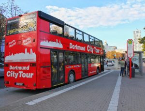 Die Stadtrundfahrten im roten Doppeldecker-Bus der Dortmunder CityTour gehen wieder los.