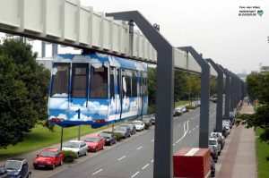 Bislang verbindet die H-Bahn nur die verschiedenen Areale der TU Dortmund. Archivbild: Alex Völkel