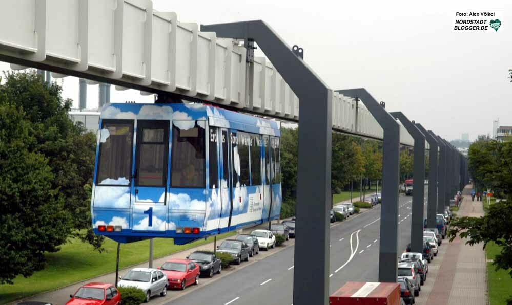 Bislang verbindet die H-Bahn nur die verschiedenen Areale der TU Dortmund. Archivbild: Alex Völkel