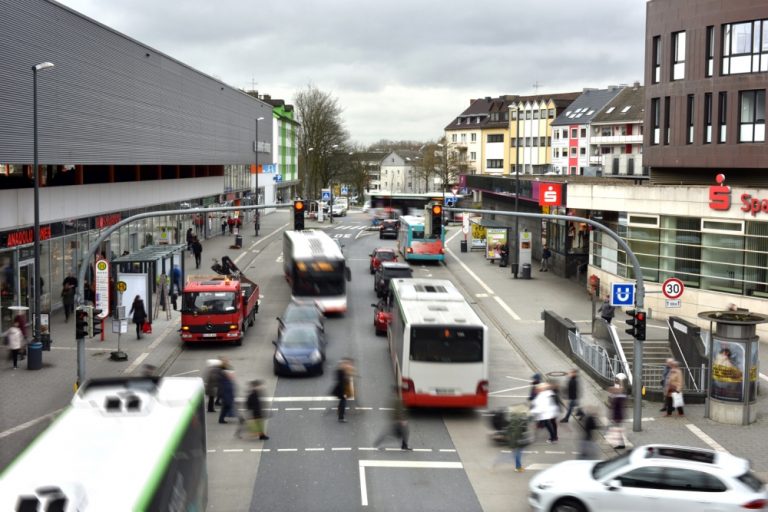 Jeden Tag ein anderer Dienstbeginn – Um 3.30 Uhr fahren bereits die ...