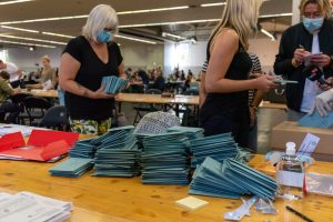 Bei der Briefwahl gab es massive Zuwächse - 105.000 Menschen hatten in Dortmund per Brief gewählt. Foto: Leopold Achilles