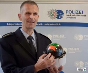 Der Leitende Polizeidirektor Udo Tönjann ist Leiter der Direktion Gefahrenabwehr/ Einsatz. 