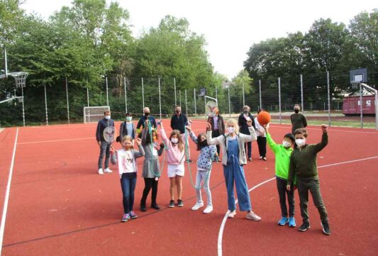 Stadt-Dortmund_Elizabeth-Grundschule-Eving_Multifunktionsspielfeld