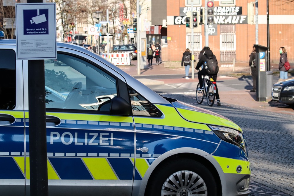 Elektroschocker für die deutsche Polizei: Wie gefährlich sind Taser?,  MONITOR vom 02.05.2019 - Sendungen - Monitor - Das Erste