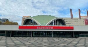 „Alarmstufe Rot“ heißt es in vielen Bereichen der „Freizeitwirtschaft“ - sie trifft der Lockdown besonders hart. Foto: Nika Layeghi