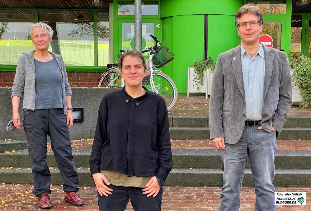 Die Grüne Hannah Rosenbaum (Mi.) soll neue Bezirksbürgermeisterin der Nordstadt werden, Thomas Oppermann (SPD) wird. 1. Stellvertreter, Cornelia Wimmer (Linke) die 2. Stellvertreterin. Fotos: Alex Völkel