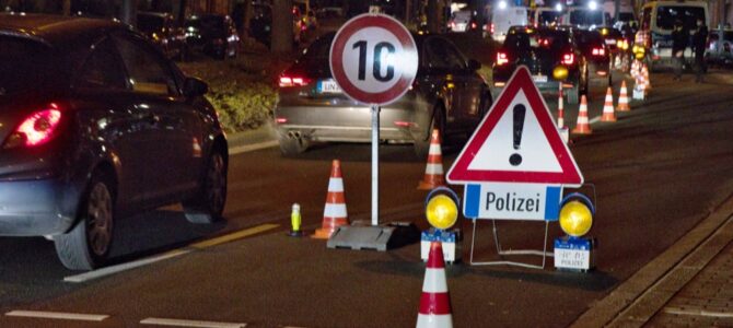 Am Freitag und Samstag kontrollierten die Einsatzkräfte mehr als 450 Fahrzeuge und rund 800 Personen. Fotos: David Peters