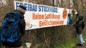 Rund um den Borsigplatz wirbt der Freundeskreis Hoeschpark für den Erhalt des Freibads Stockheide.