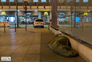 Ungewohnt ruhig sind die Nächte für die Obdachlosen in der Innenstadt. Foto: Alex Völkel