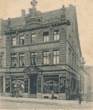 Das Haus Münsterstr. 12 war Sitz des Apollo-Theaters von Heinrich Kappert (Slg. Klaus Winter)