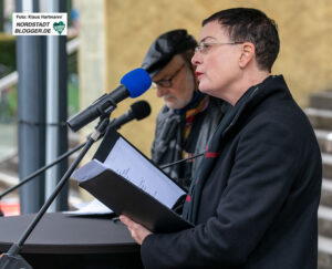 Tirzah Haase und Claus Dieter Clausnitzer boten Gedichten von Erich Fried zum 100. Geburtstag. Foto: Klaus Hartmann