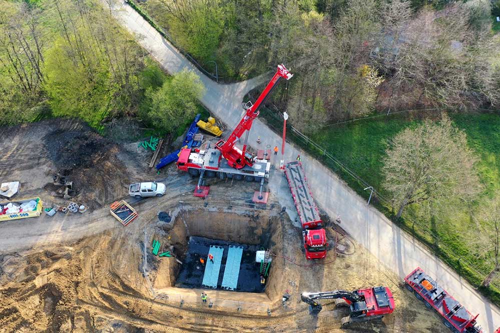 Gut sichtbar sind derzeit die baulichen Veränderungen neben dem Kirchhörder Bach, die die Stadtentwässerung Dortmund dort gerade vornimmt. Fotos: Matthias Klafki