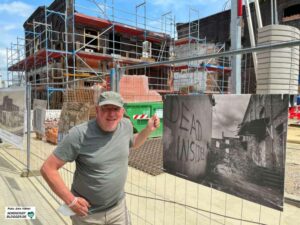 Nordstadtblogger Klaus Hartmann wirkte an der Ausstellung mit. Foto: Alex Völkel