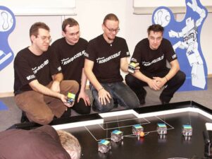TU-Dortmund_FIRA-WM-2006-Dortmunder-Fussballmannschaft_Wissenschaft-kompakt_06-21