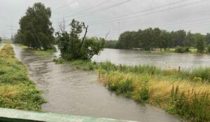 Alle Flüsse und Bäche traten über die Ufer. Foto: Feuerwehr