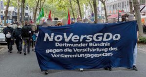 Die Demo gegen das geplante Versammlungsgesetz führte von der Nordstadt in die City. Foto: David Peters