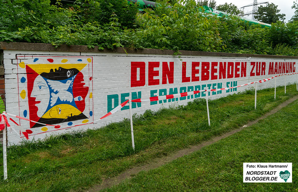 Gedenkveranstaltung und Kunstaktion zum Europäischen Holocaust-Gedenktag für Sinti und Roma.