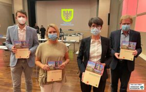 Simon Austrug, Julia Meininghaus Anja Laubrock und Ludger Wilde (v.li.) haben den Wohnungsmarktbericht 2021 vorgestellt.