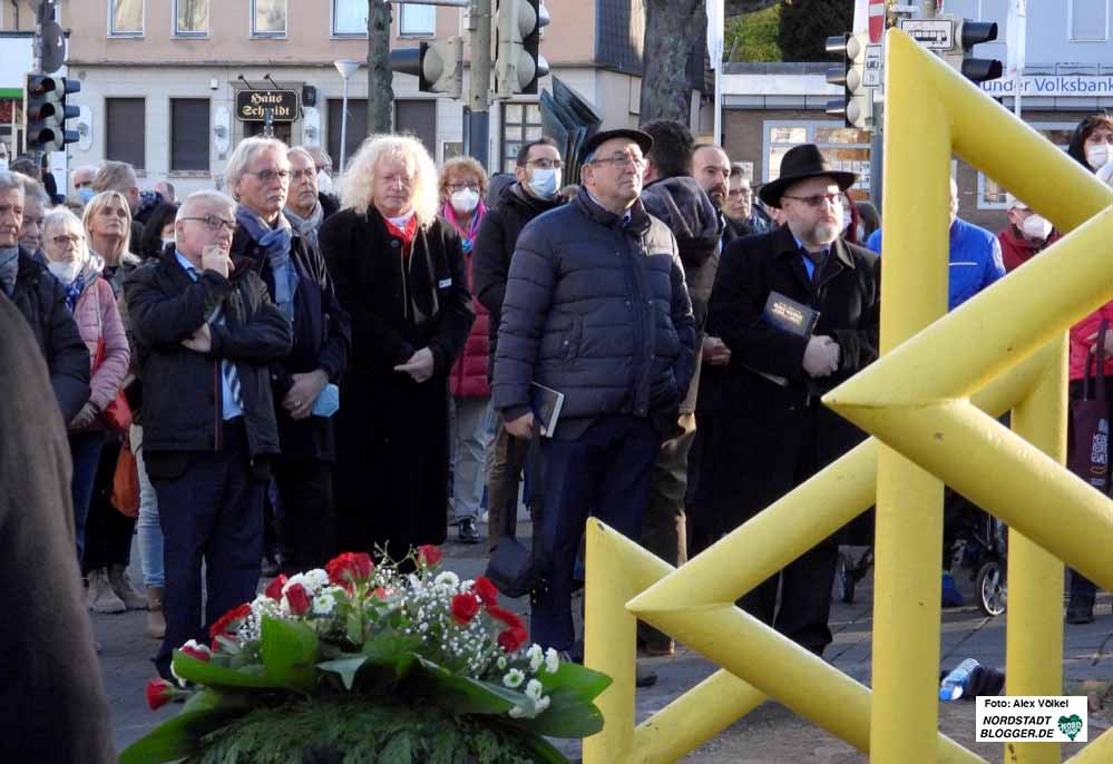 Gut besucht war das würdige Gedenken am 83. Jahrestag der Pogromnacht in Dortmund-Dorstfeld.