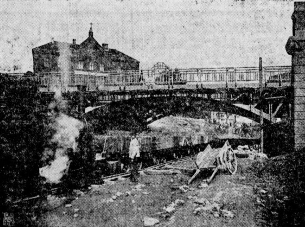 Die neue Eisenbahnbrücke über die tiefergelegte Kapellenstraße. Links im Hintergrund die alte Herberge zur Heimat (Dortmunder Zeitung, 12.09.1909)