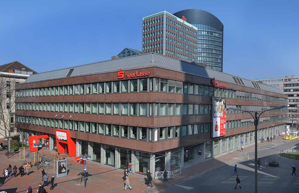 Die Zentrale der Dortmunder Sparkasse am Freistuhl bleibt auch nach der Fusion mit Schwerte das Haupthaus.
