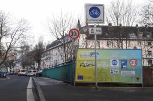 Die Bezirksvertretung Innenstadt-Ost und der Rat der Stadt Dortmund haben die Fahrradstraßen als Maßnahme des EU-Förderprojektes Emissionsfreie Innenstadt beschlossen.